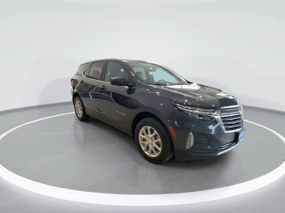 Used 2022 Chevrolet Equinox LT AWD/4WD image 2