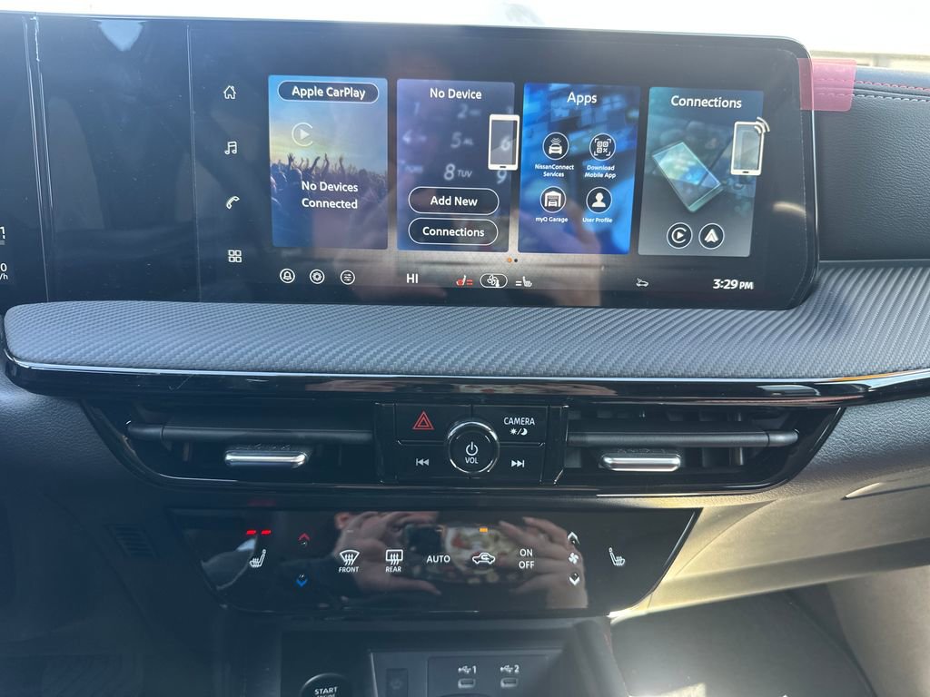 New 2026 Nissan Kicks SR w/ Cold Weather Package AWD/4WD image 23