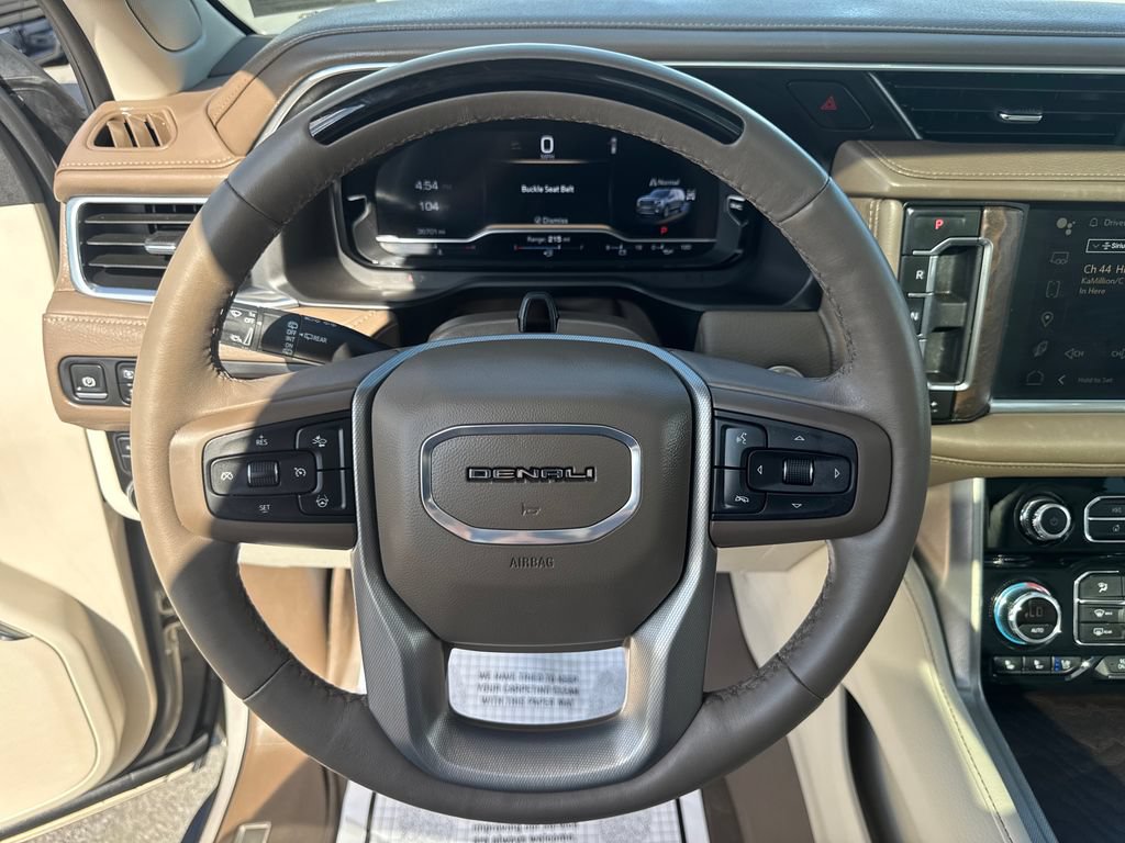 Used 2024 GMC Yukon XL Denali w/ Advanced Technology Package AWD/4WD image 36