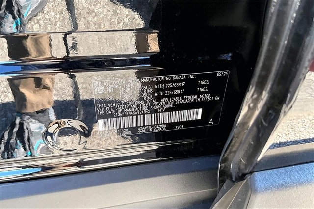 Used 2025 Toyota RAV4 XLE image 16