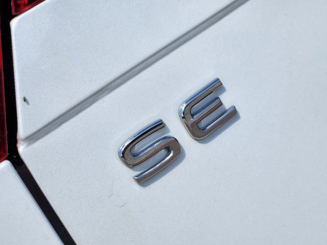 New 2024 Volkswagen Tiguan SE R-Line image 8