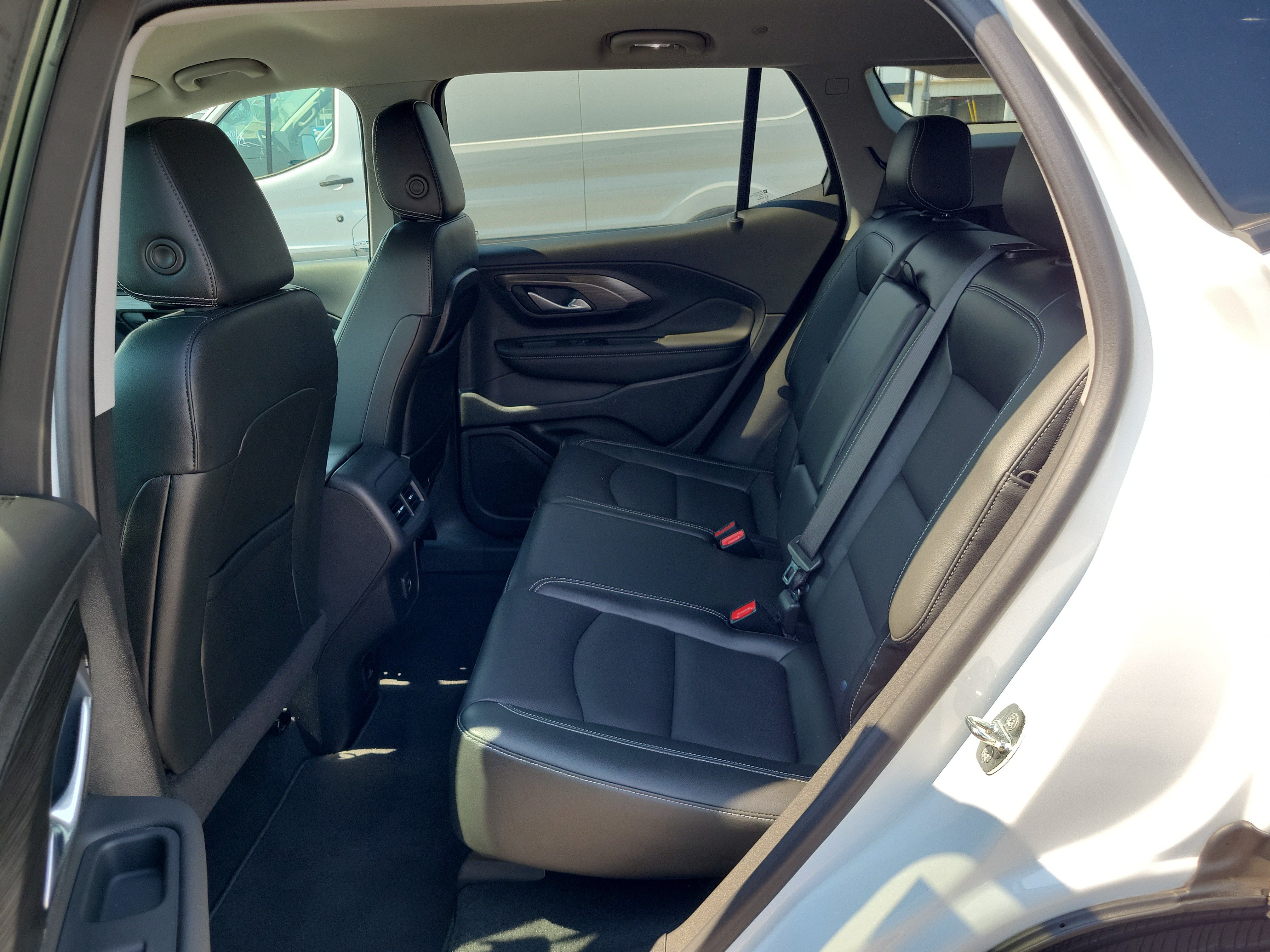 Used 2022 GMC Terrain SLT w/ Tech Package AWD/4WD image 12