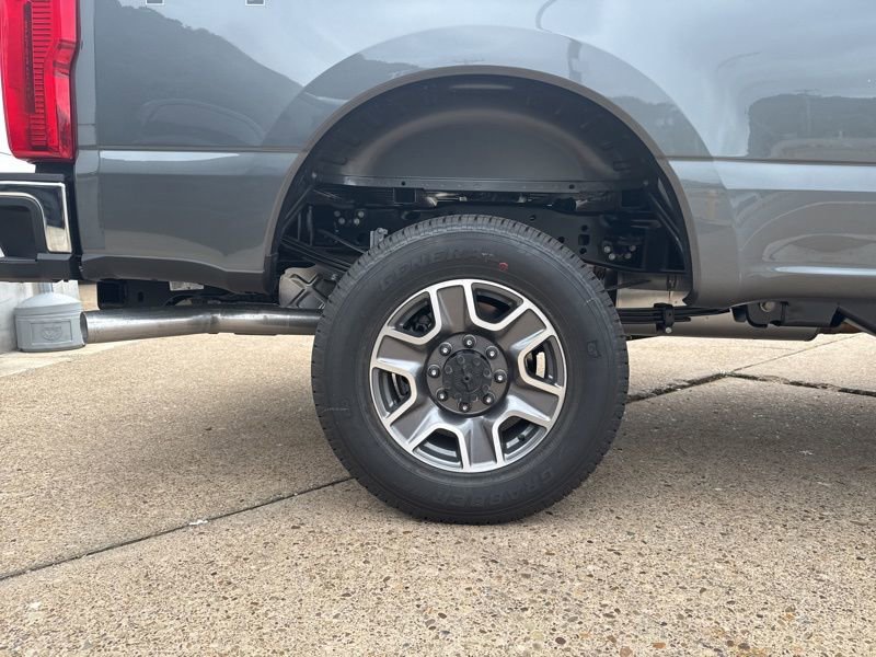 New 2025 Ford F350 XLT image 9