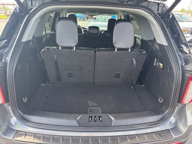 Used 2024 Ford Explorer XLT w/ Equipment Group 202A image 34