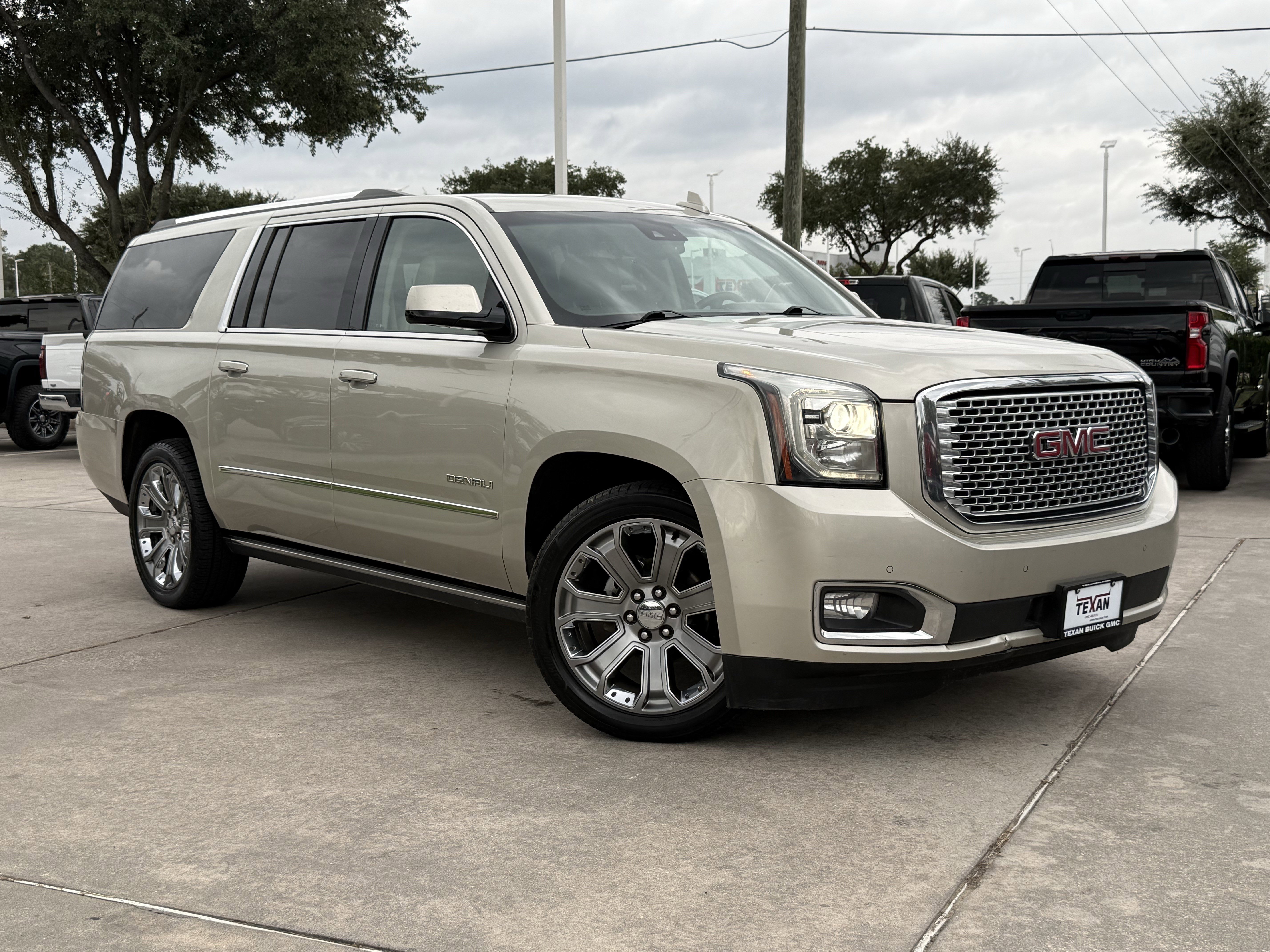 Used 2016 GMC Yukon XL Denali w/ Open Road Package video 2
