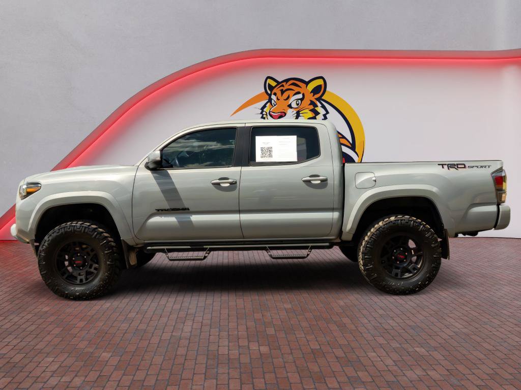 Used 2020 Toyota Tacoma TRD Sport w/ Technology Package RWD image 8