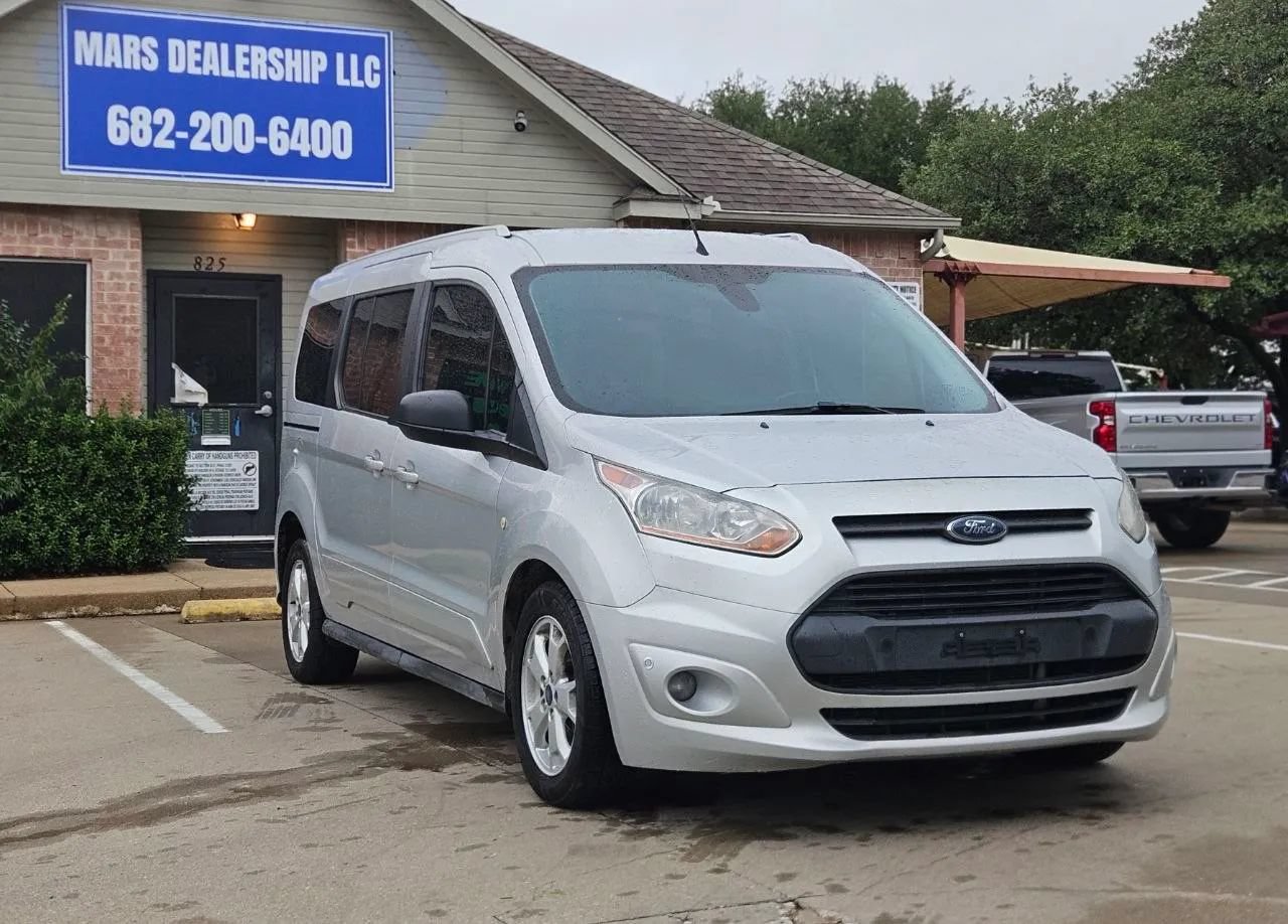 Used 2017 Ford Transit Connect XLT FWD image 1