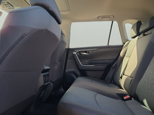 Used 2023 Toyota RAV4 XLE w/ Convenience Package FWD image 13