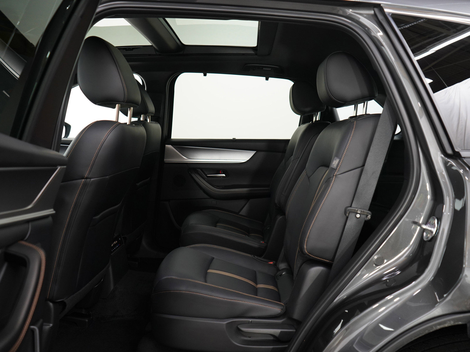 Certified 2025 MAZDA CX-90 3.3 Turbo S w/ Premium Package image 19