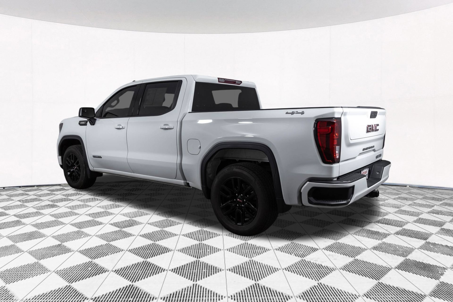 Used 2024 GMC Sierra 1500 Elevation AWD/4WD image 16