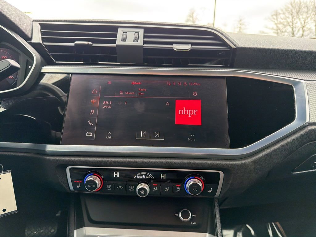 Used 2022 Audi Q3 2.0T Premium Plus image 31