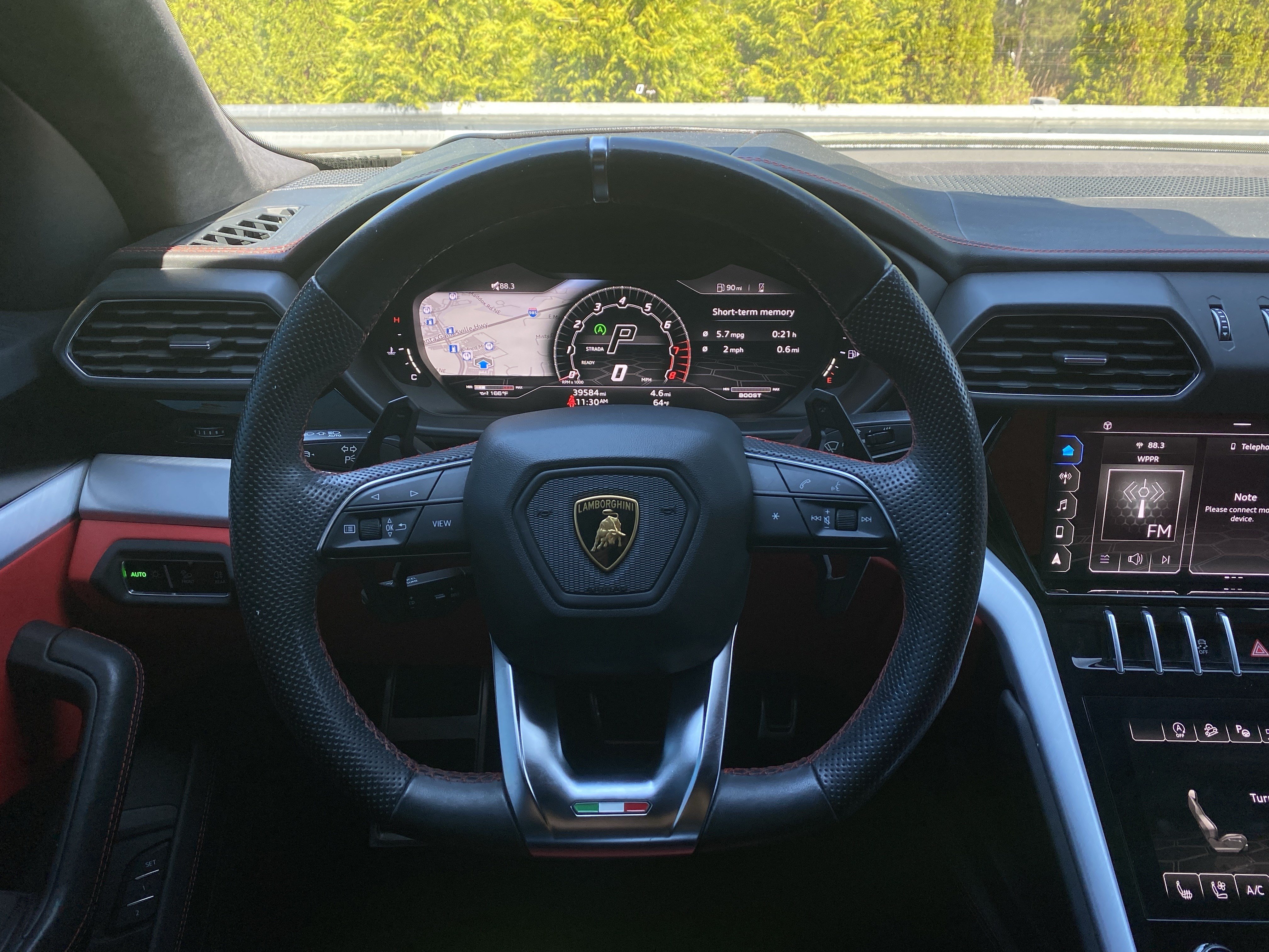 Used 2022 Lamborghini Urus AWD/4WD image 11