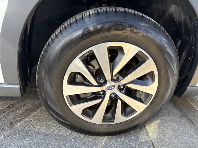 Certified 2025 Subaru Outback Premium image 8