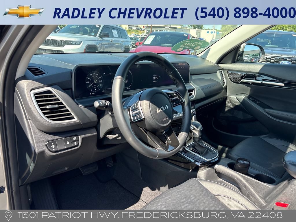Used 2025 Kia Seltos EX w/ EX Sunroof Package AWD/4WD image 4
