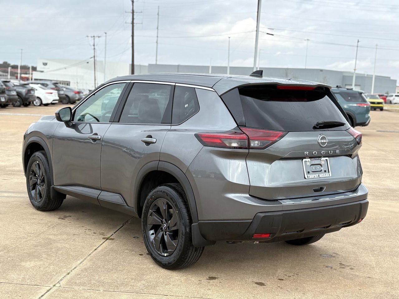 New 2026 Nissan Rogue SV image 7