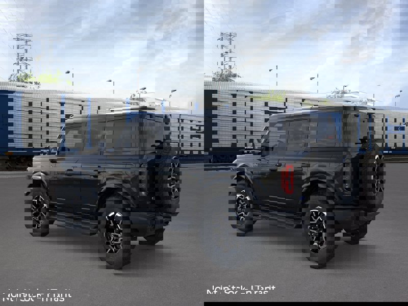 New 2026 Ford Bronco Outer Banks AWD/4WD image 4