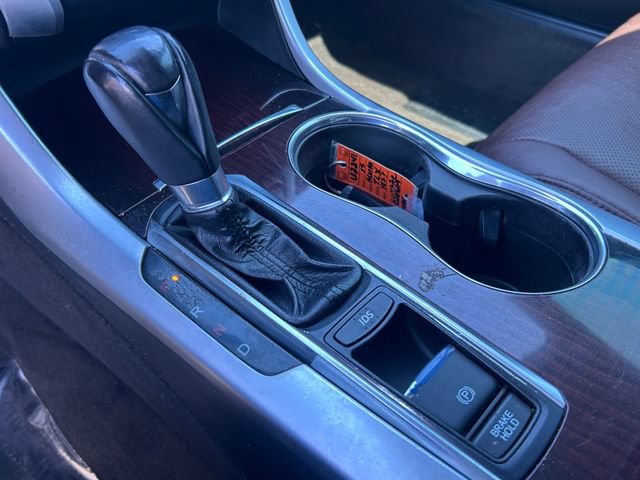 Used 2015 Acura TLX w/ Technology Package FWD image 16