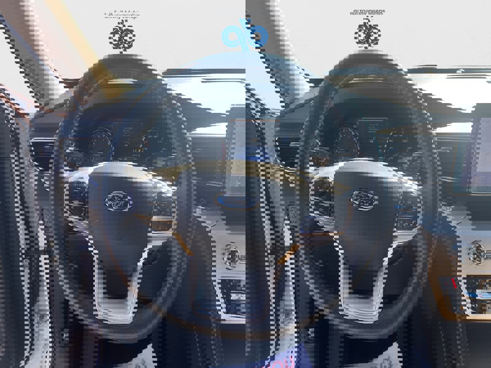 Used 2020 Ford Explorer XLT w/ Equipment Group 202A AWD/4WD image 15