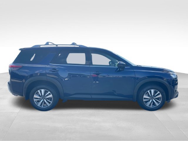 Certified 2023 Nissan Pathfinder SL AWD/4WD image 5