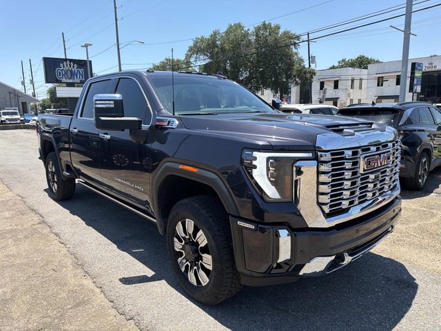 Used 2025 GMC Sierra 2500 Denali w/ Denali Reserve Package AWD/4WD image 4