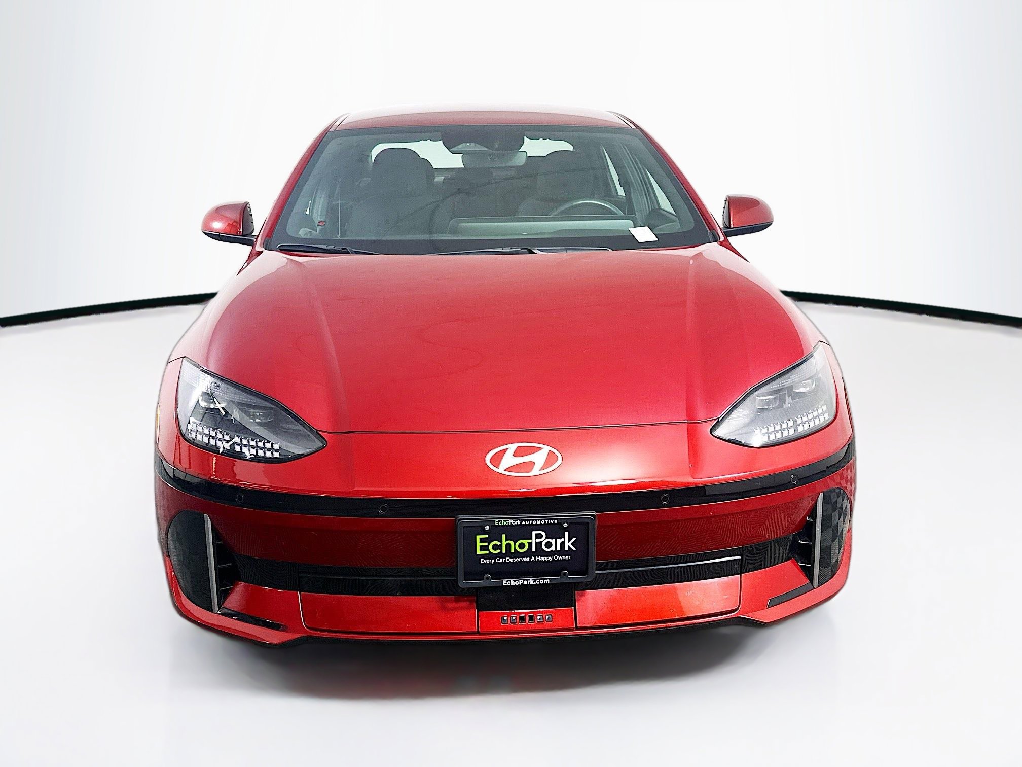 Used 2024 Hyundai Ioniq 6 SE RWD image 2