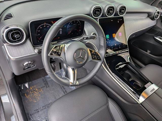 Used 2025 Mercedes-Benz GLC 300 image 10
