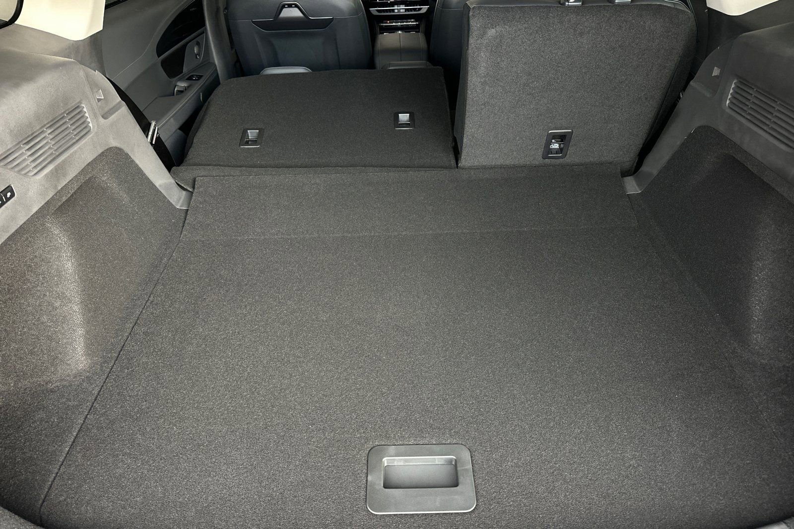 New 2026 Lincoln Nautilus Reserve w/ Jet Appearance Package image 14