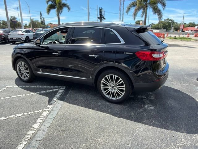 Used 2018 Lincoln MKX Reserve w/ Cargo Utility Package FWD image 5
