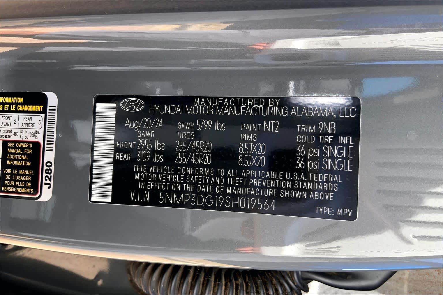 Used 2025 Hyundai Santa Fe Limited AWD/4WD image 37