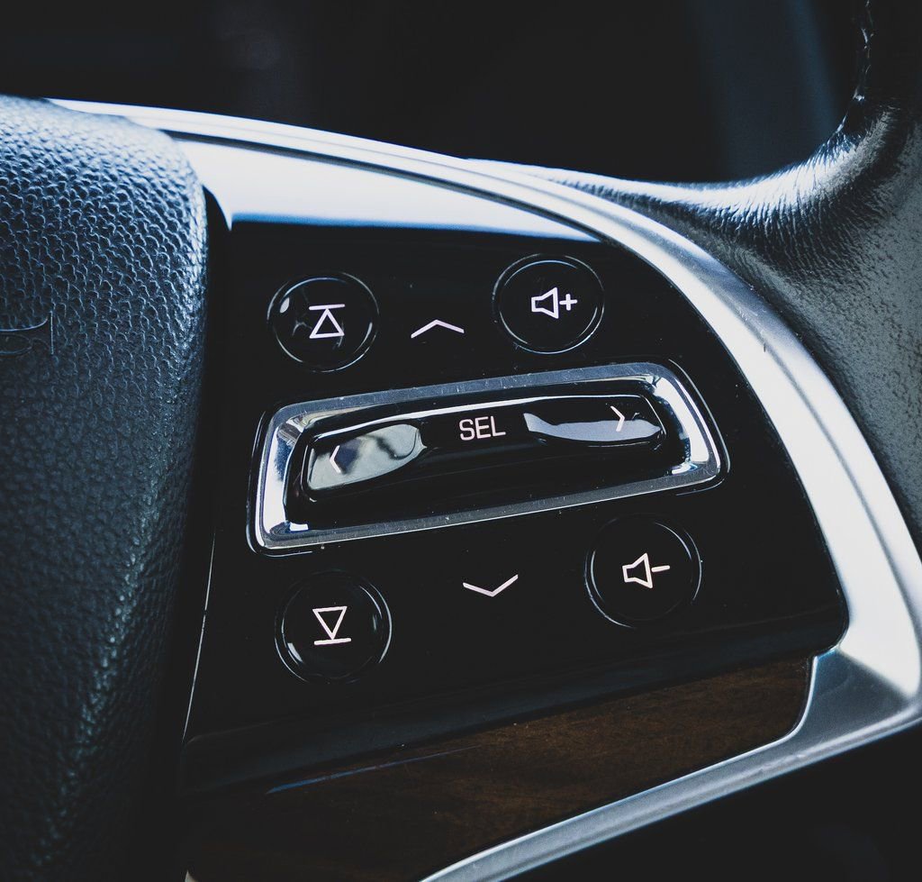 Used 2015 Cadillac Escalade Luxury image 13