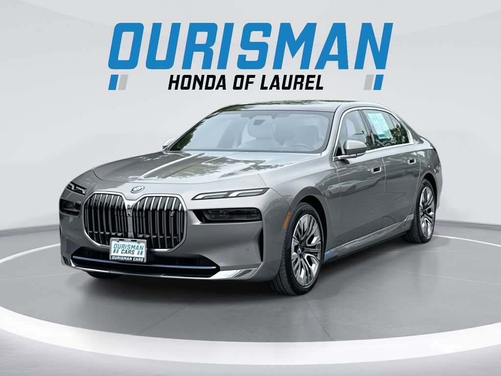 Used 2023 BMW i7 xDrive60 AWD/4WD image 1