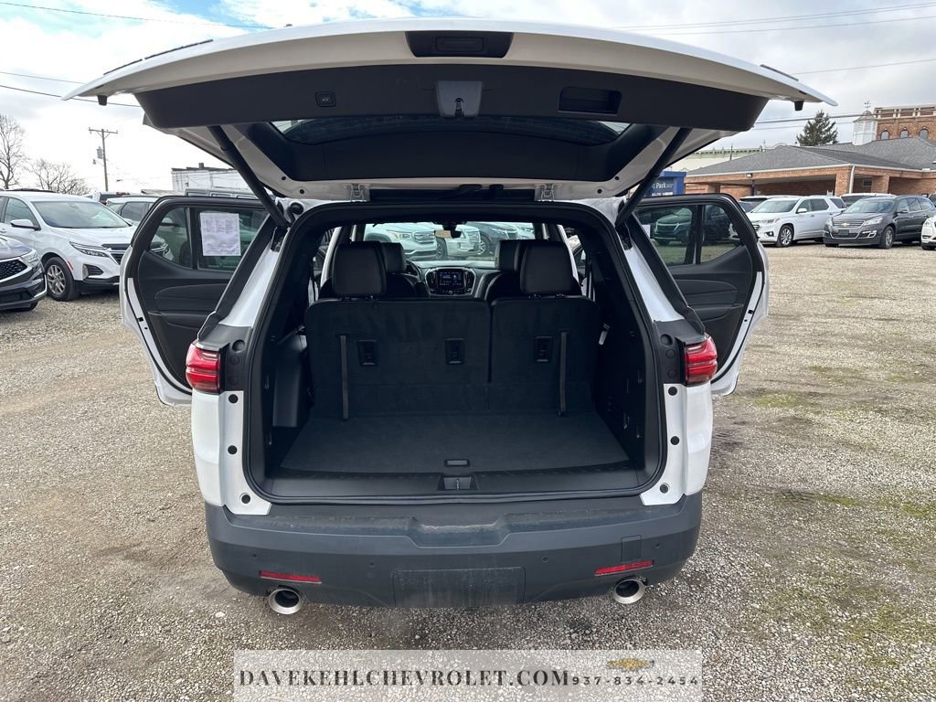 Used 2023 Chevrolet Traverse RS image 32