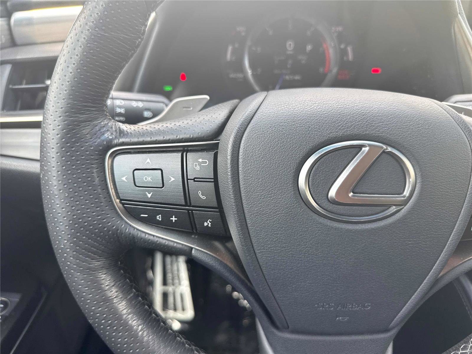 Used 2019 Lexus ES 350 F Sport w/ Accessory Package 2 FWD image 18