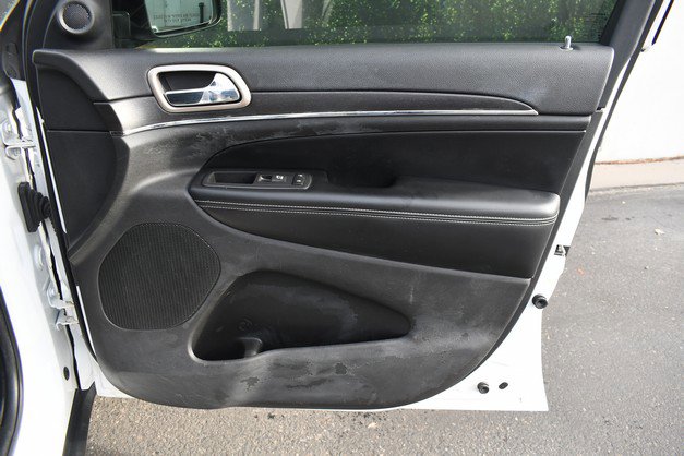 Used 2016 Jeep Grand Cherokee Limited w/ Trailer Tow Group IV image 23