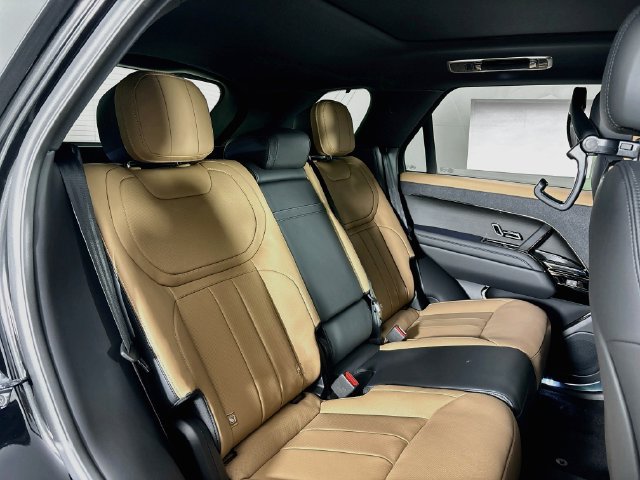 New 2027 Land Rover Range Rover Sport Dynamic SE AWD/4WD image 25