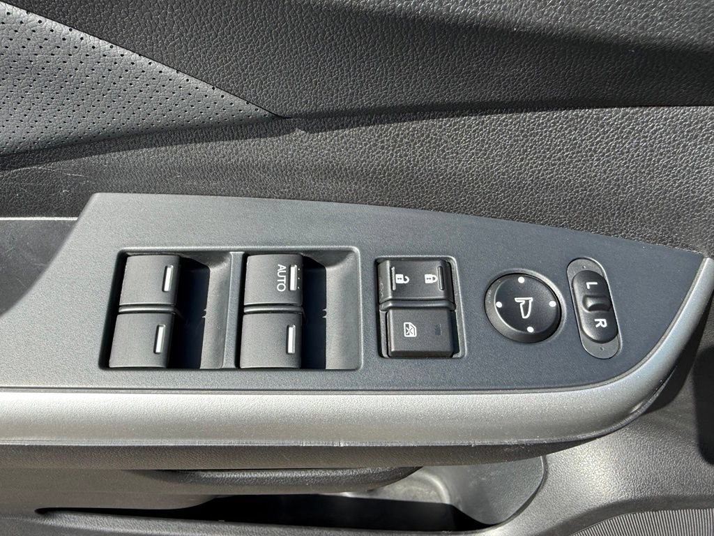 Used 2016 Honda CR-V Touring image 25