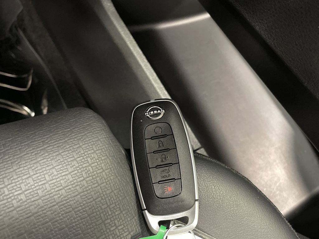 Used 2023 Nissan Rogue SV w/ SV Premium B Package image 27
