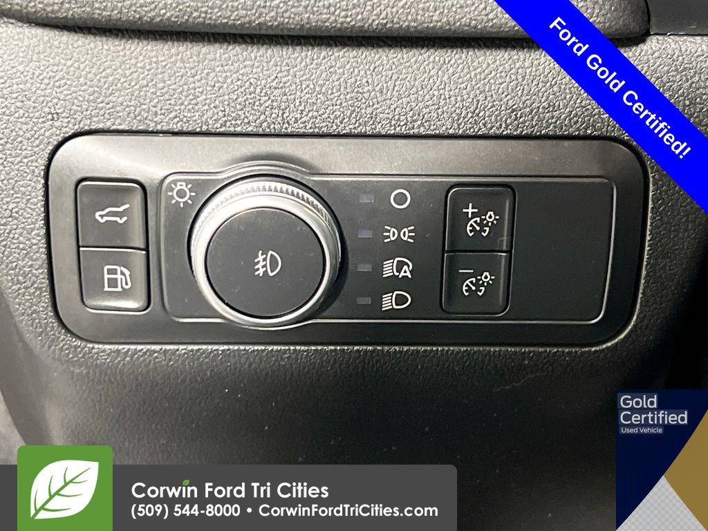 Used 2022 Ford Escape Titanium w/ Class II Trailer Tow Package image 19