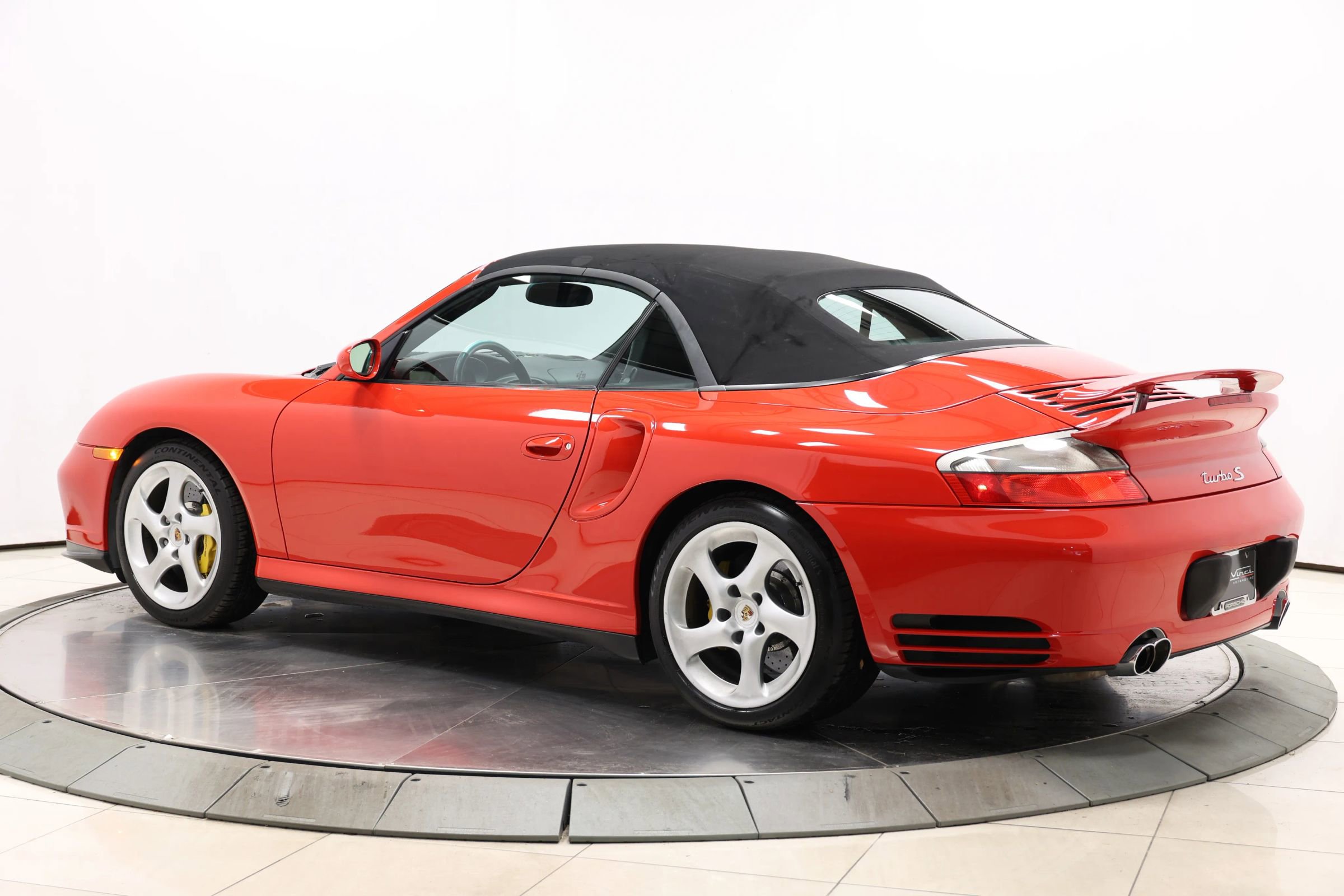 Used 2005 Porsche 911 Turbo image 98