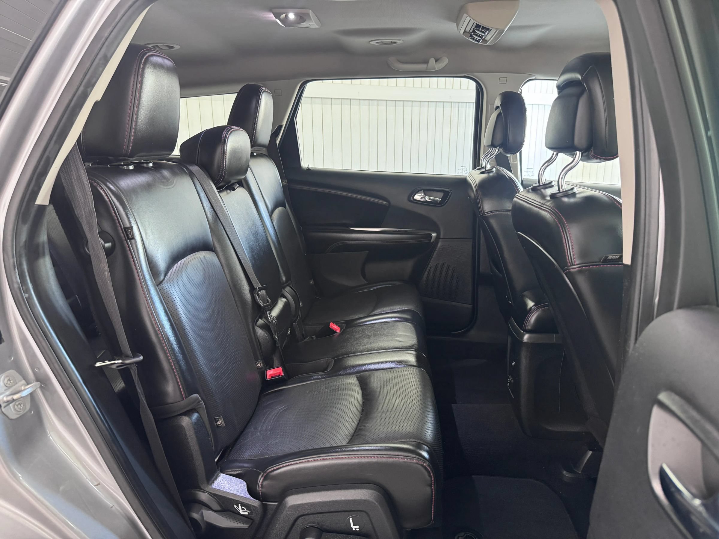 Used 2015 Dodge Journey R/T w/ Flexible Seating Group FWD image 11