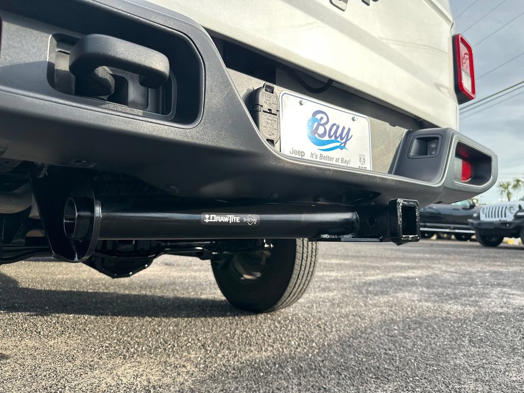 Used 2024 Jeep Gladiator Sport AWD/4WD image 16