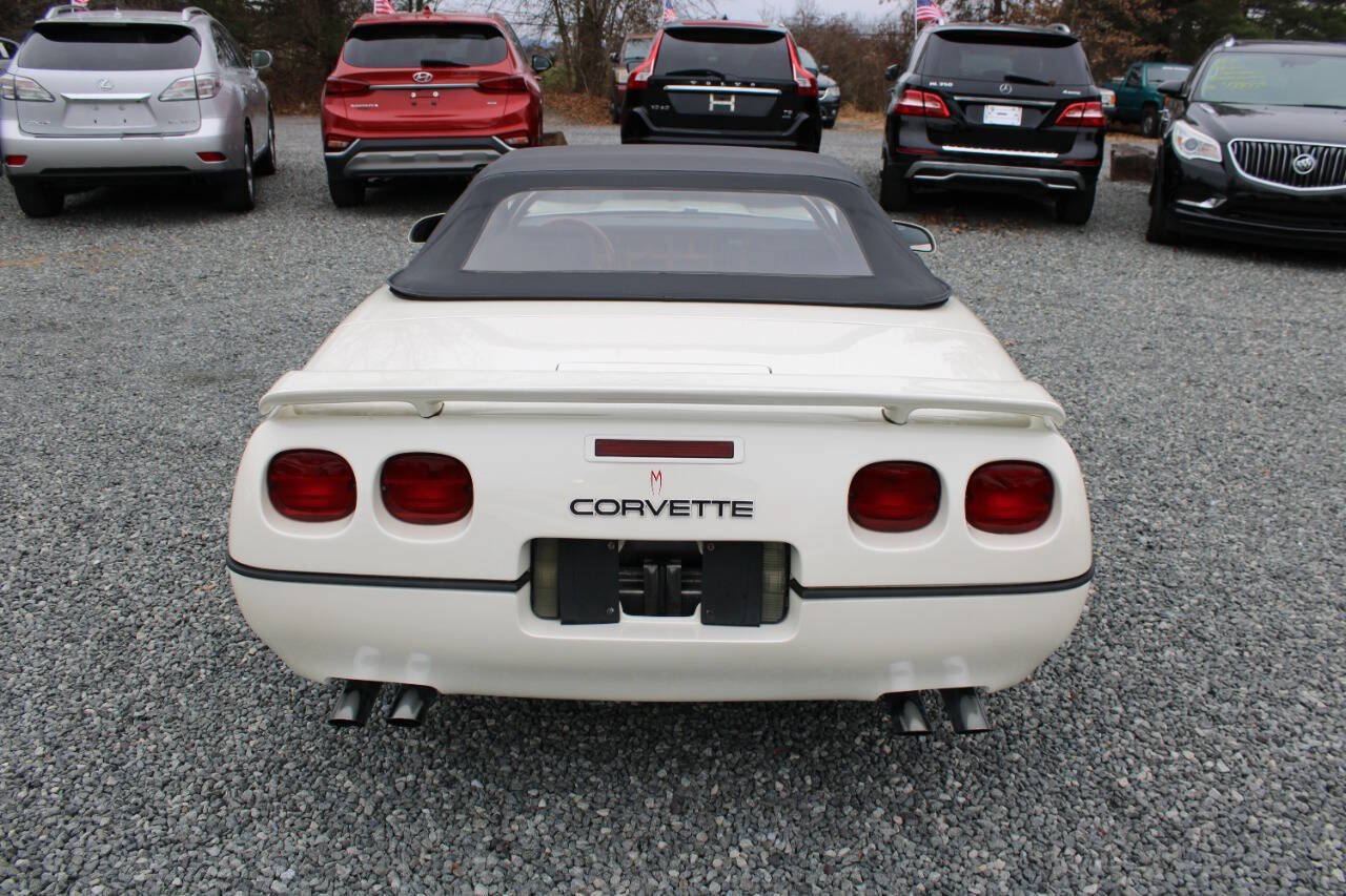 Used 1989 Chevrolet Corvette Convertible RWD image 16