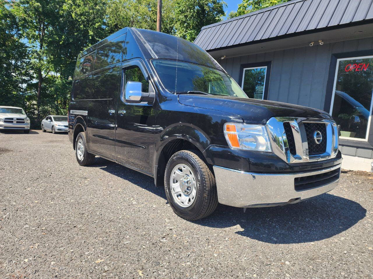 Used 2014 Nissan NV 2500 SV w/ V6 Appearance Package RWD image 2