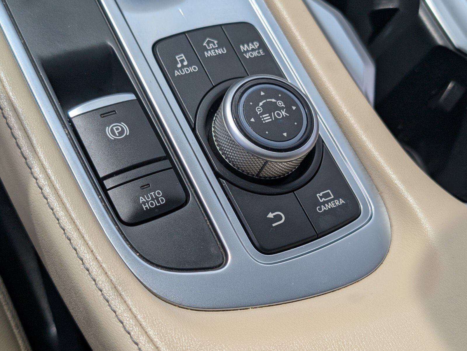 Used 2023 INFINITI QX60 Luxe w/ Vision Package FWD image 30