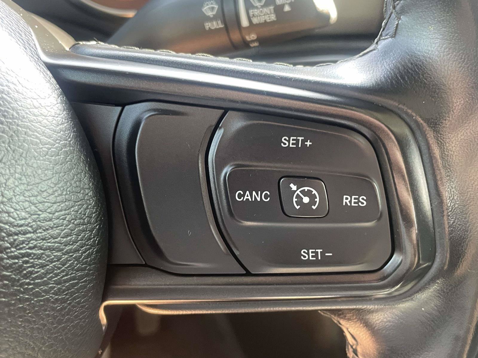Used 2022 Jeep Gladiator Overland AWD/4WD image 21