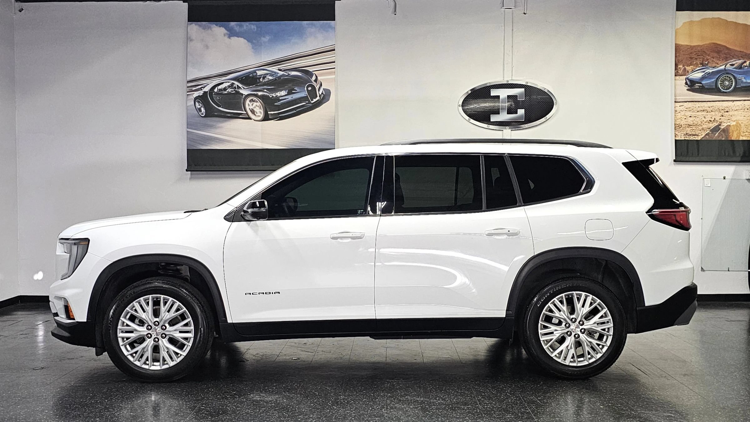 Used 2024 GMC Acadia Elevation FWD image 26