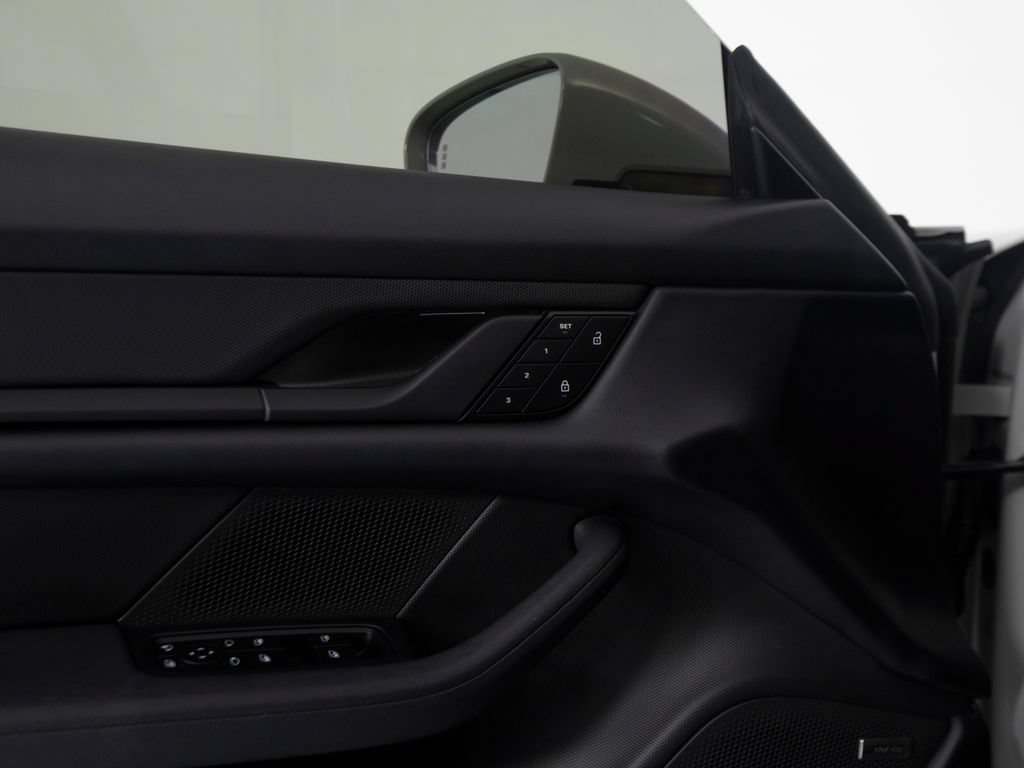 Certified 2023 Porsche Taycan 4S AWD/4WD image 19