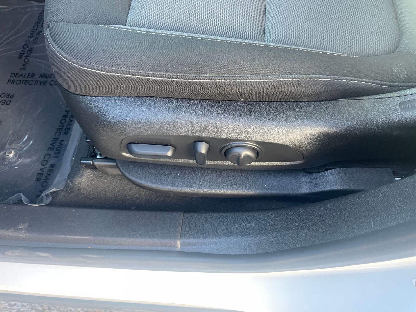 Used 2025 Chevrolet Blazer LT image 23