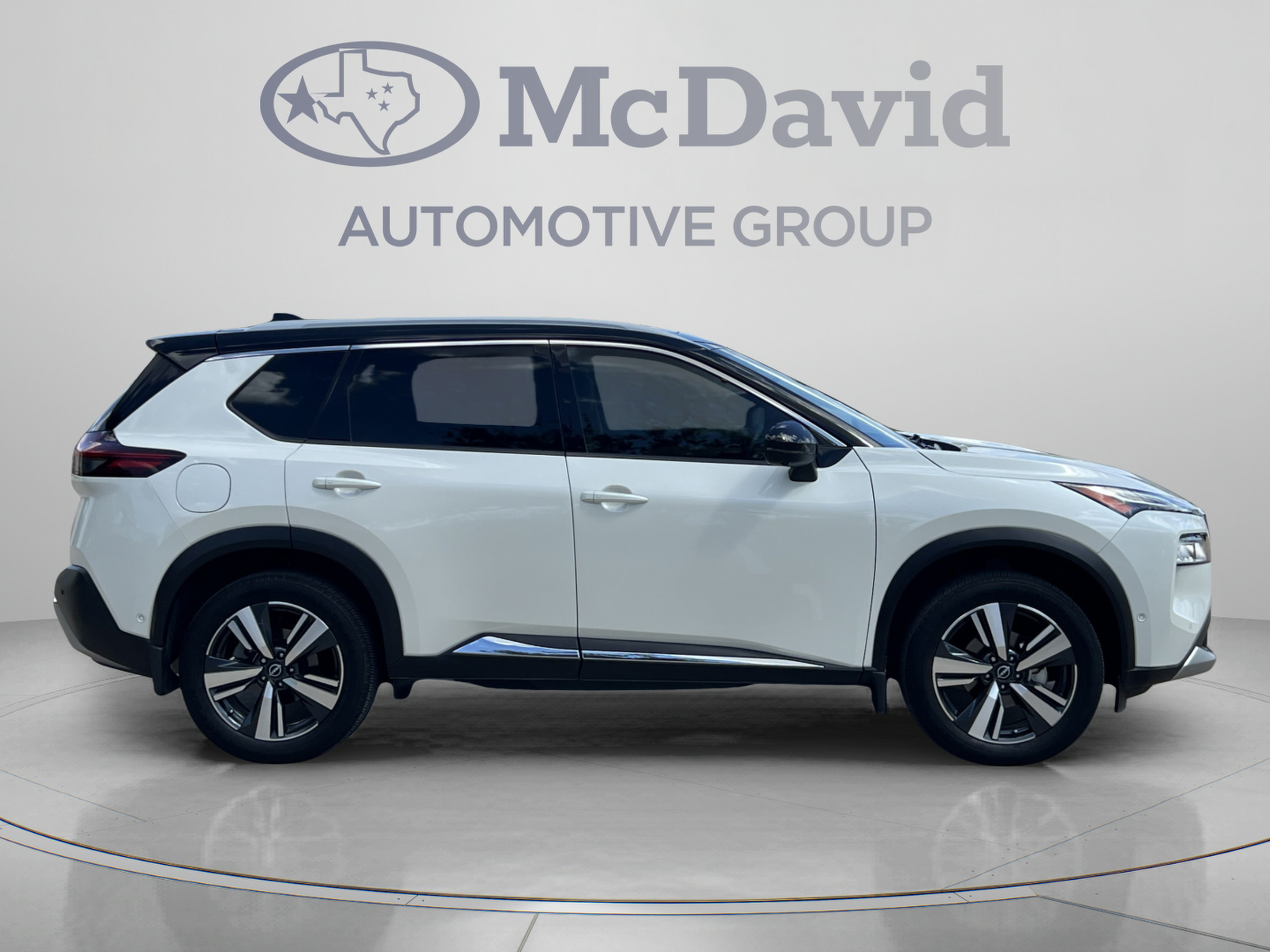 Used 2023 Nissan Rogue Platinum FWD image 8