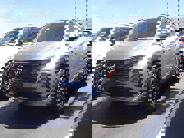 Used 2025 Hyundai Tucson SEL image 1